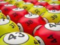 Продажи лотерейных билетов падают в Японии второй год подряд