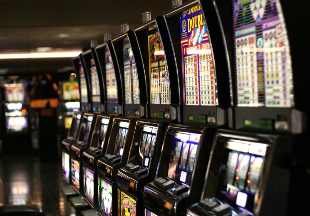 Правительство Австралии разрешит установку до 200 покерных автоматов в казино