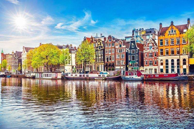Доход Нидерландов от онлайн-гемблинга превысил 1,3 млрд евро за 12 месяцев