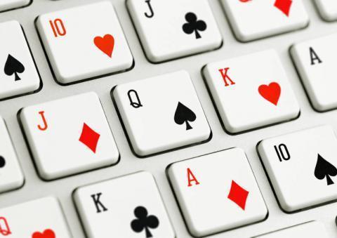 В Госдуме рассмотрят законопроект о штрафах для родителей за участие их детей в азартных играх
