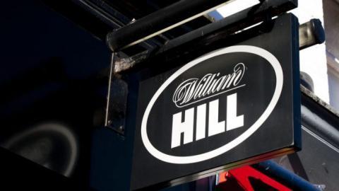 William Hill закроет 900 букмекерских магазинов в Великобритании