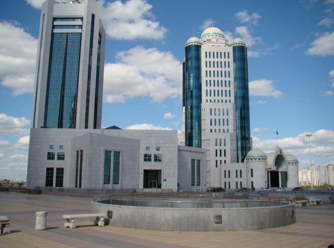 Парламент Казахстана принял закон о переводе букмекеров в игорные зоны